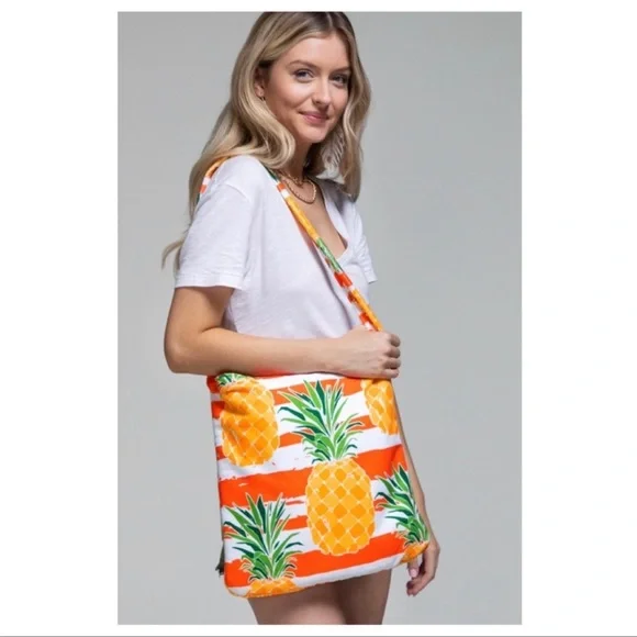 🧡RESTOCKED🧡New tangerine pineapple bag convertible beach towel🍍🍍 - Picture 6 of 9